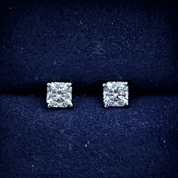 1.5 ct Hearts On Fire Dream cut Diamond stud earrings - Picture 1 of 13